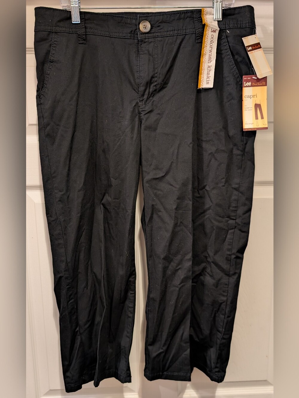 NEW Lee One True Fit Women's Black Mid-Length Stretch Khaki Capri Pants Size 14